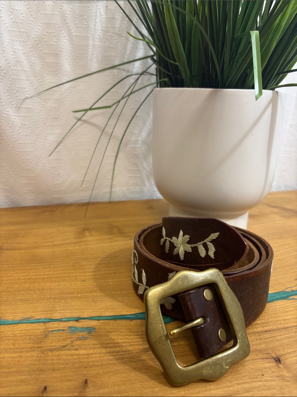 Lucky Brand Vintage Floral Embroidered Leather Belt. 36” solid brass